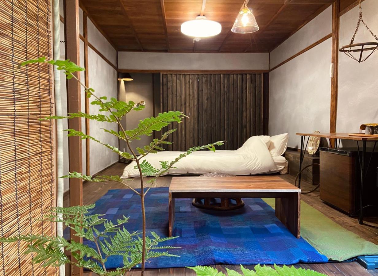 קיוטו 六根ゲストハウス Rokkon Guest House מראה חיצוני תמונה